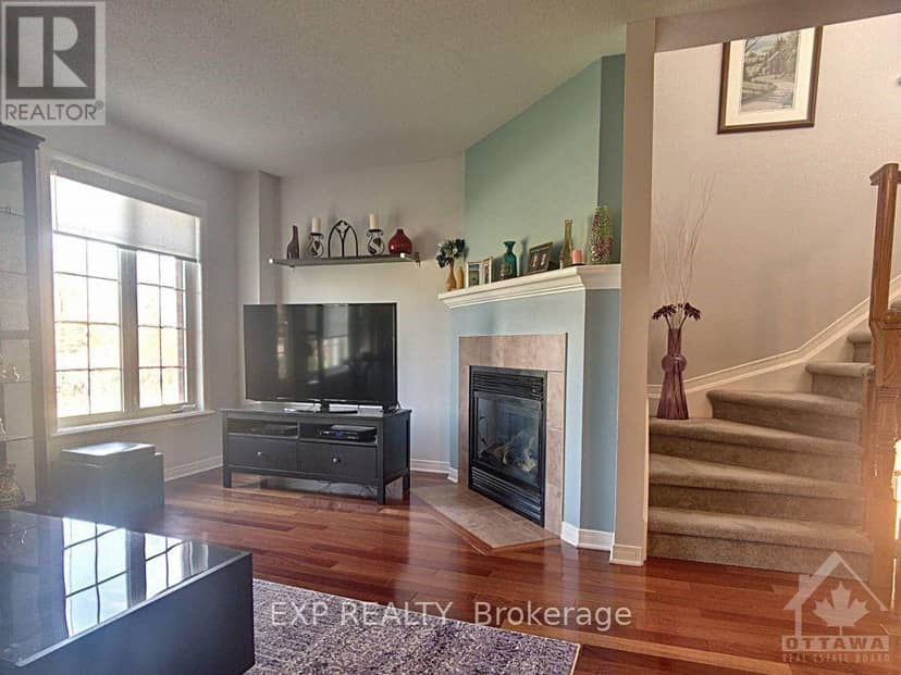 247 - 90 Edenvale Drive — photo 10 of 21