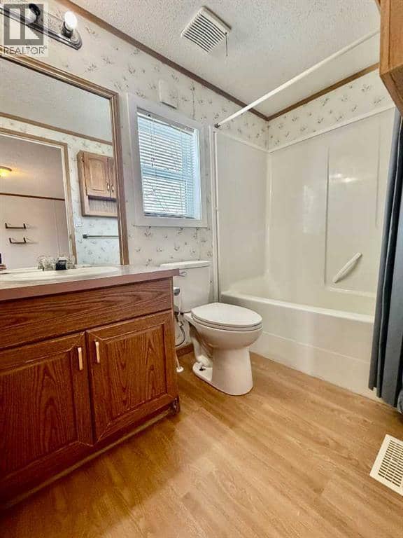 116 Cokerill Crescent — photo 10 of 14