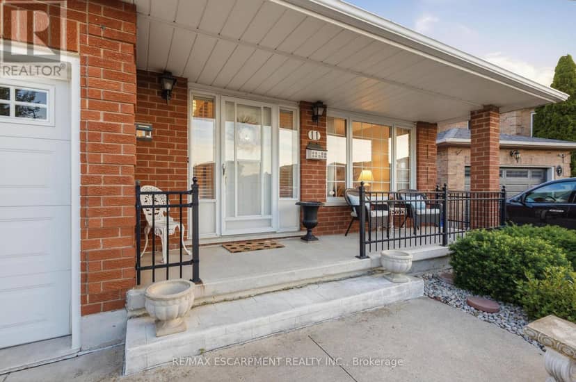 11 Gabriele Court — photo 3 of 40