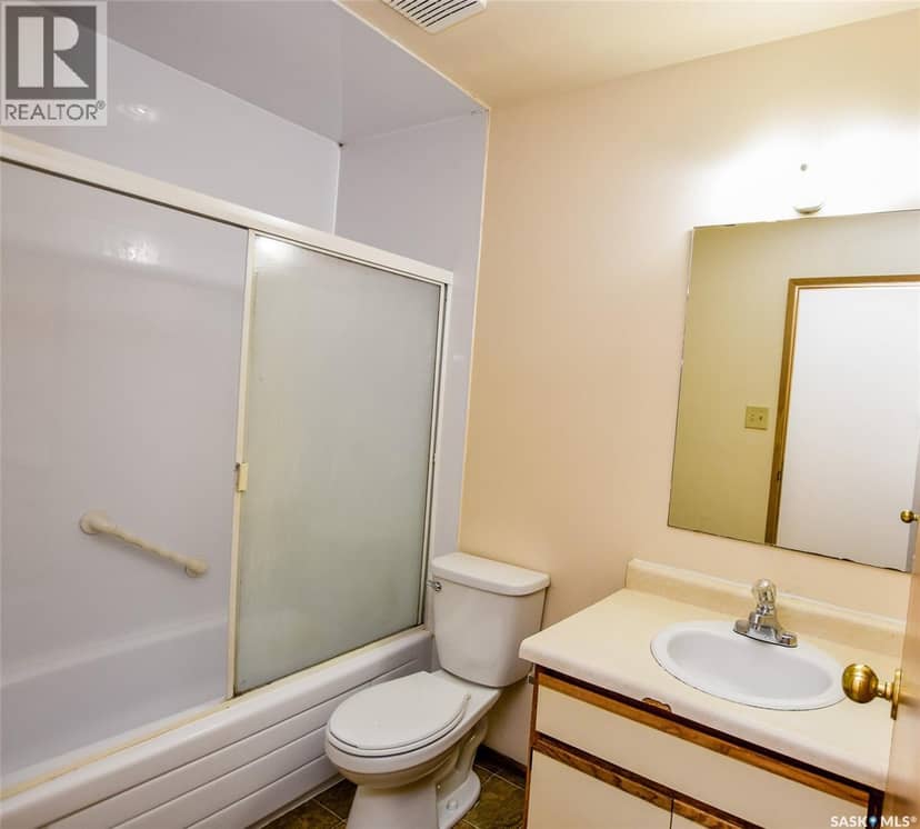 A 1638 Central AVENUE — photo 8 of 16