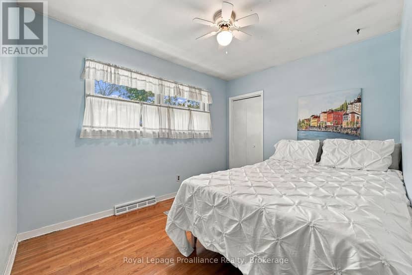 40 Mayne Lane — photo 13 of 28