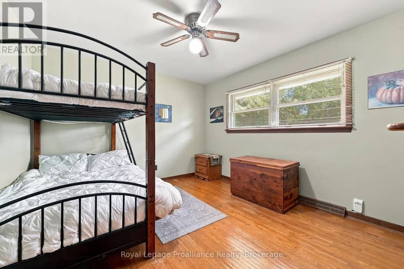 40 Mayne Lane — photo 17 of 28