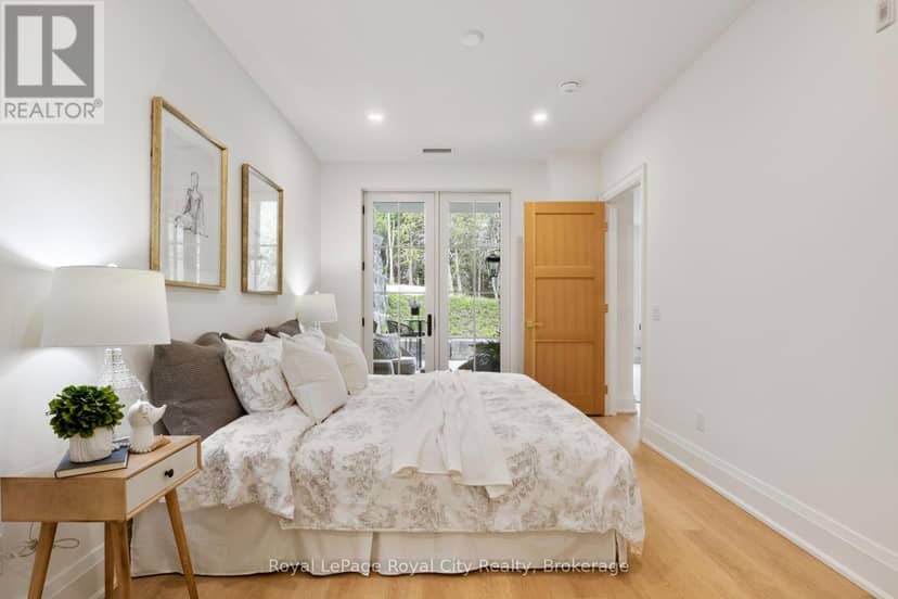 35 - 6523 Wellington Road 7 Road — photo 13 of 23