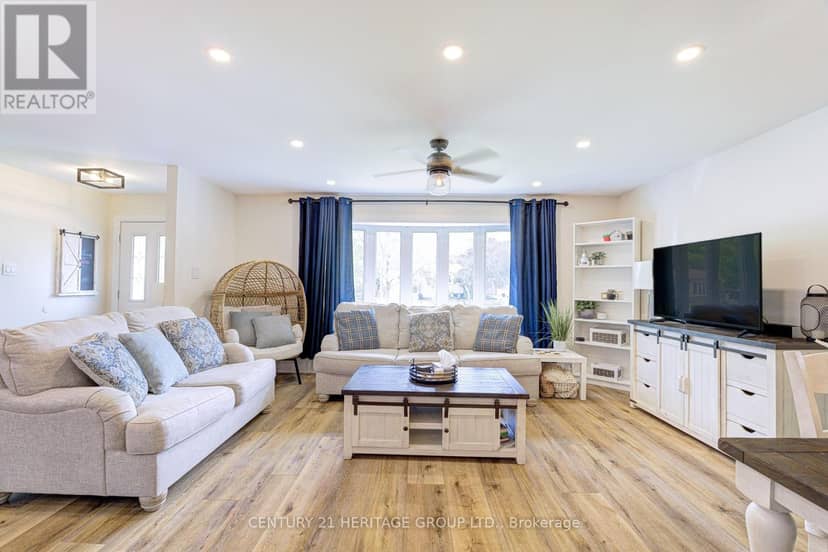 2379 Duncaster Drive — photo 4 of 34