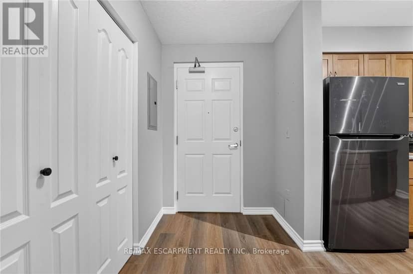 113 - 317 Lock Street W, Haldimand, photo 3