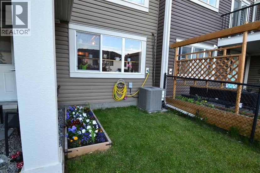 613 Hillcrest Road SW — photo 10 of 39