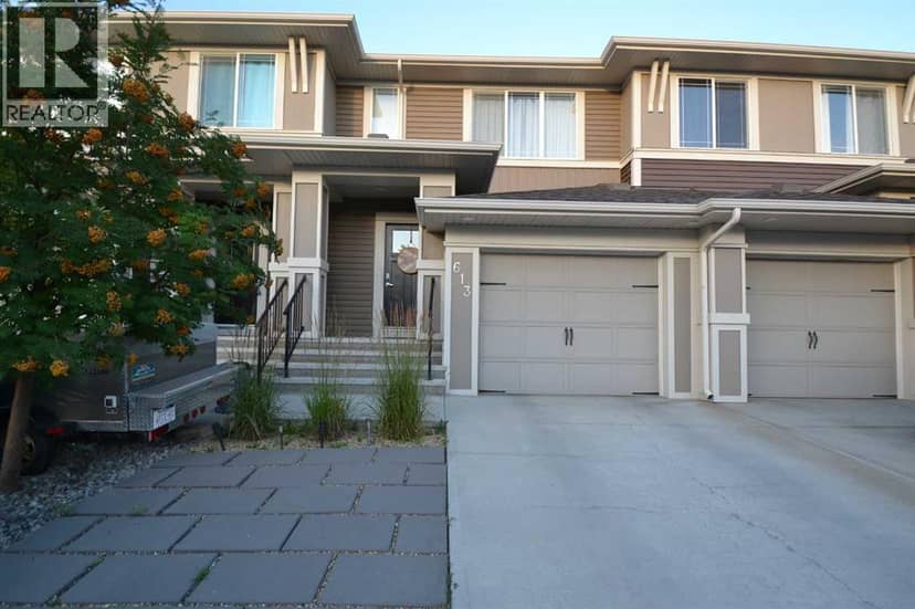 613 Hillcrest Road SW, Airdrie, photo 3