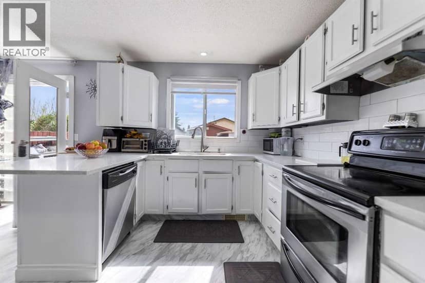 35 Templemont Drive NE — photo 9 of 29