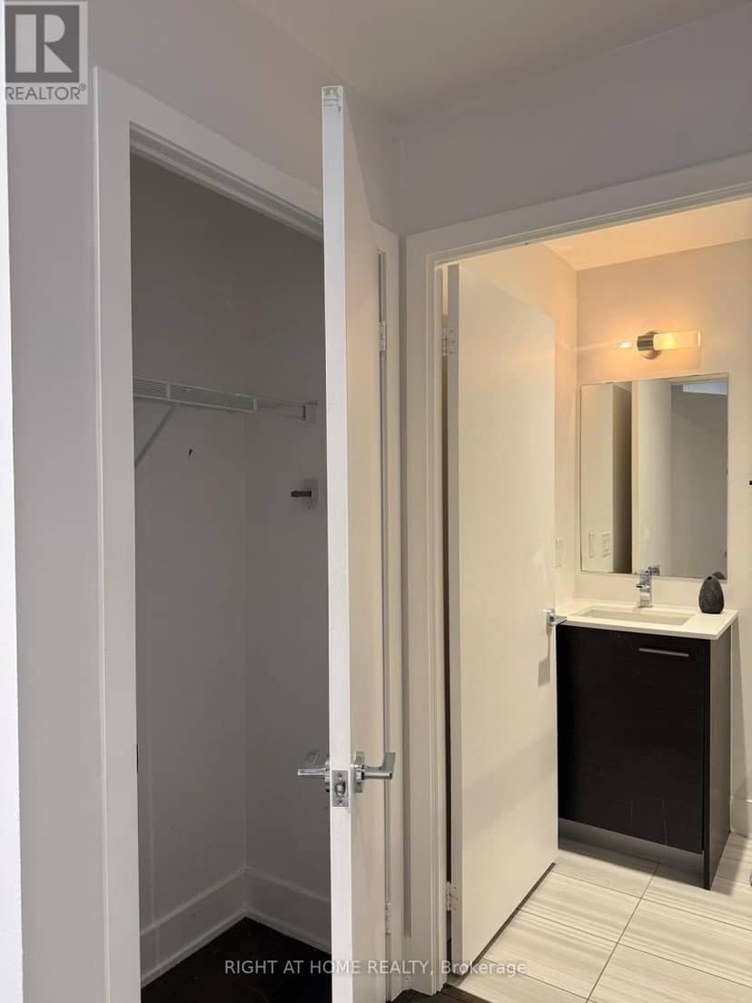407 - 630 Queen Street E — photo 10 of 29