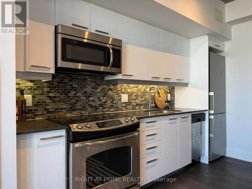 407 - 630 Queen Street E — photo 19 of 29