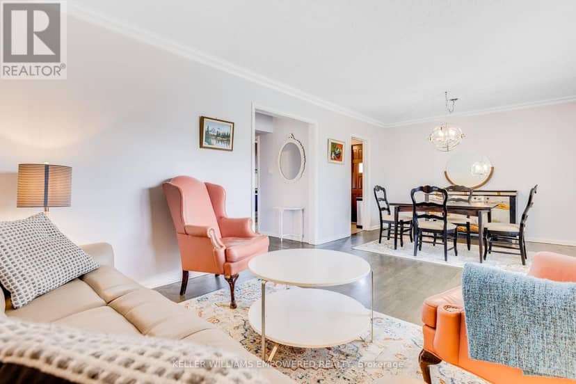 39 Checkendon Drive, Toronto, photo 8