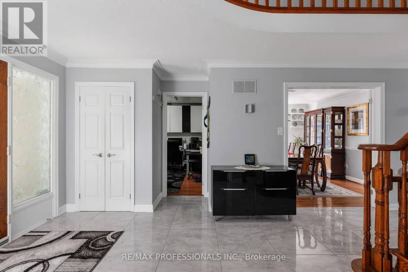 106 Rathburn Road — photo 10 of 40