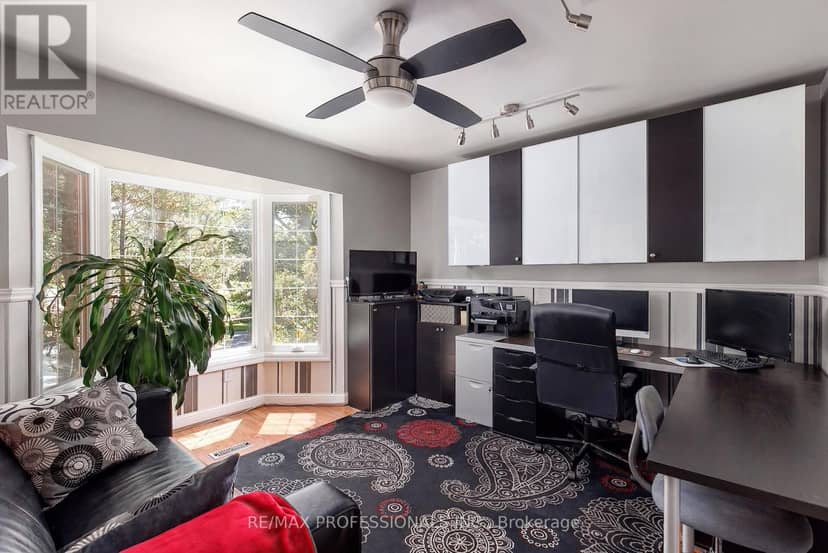 106 Rathburn Road — photo 11 of 40