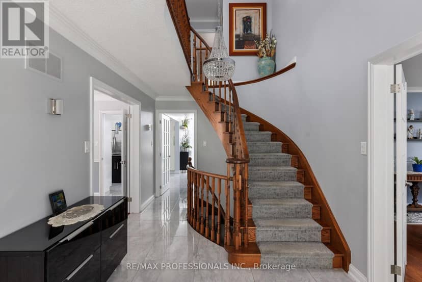 106 Rathburn Road — photo 12 of 40