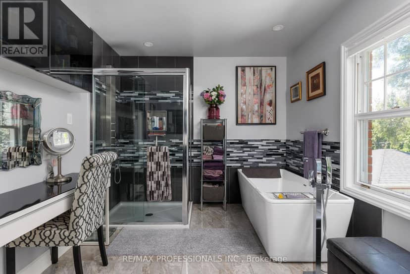 106 Rathburn Road — photo 34 of 40