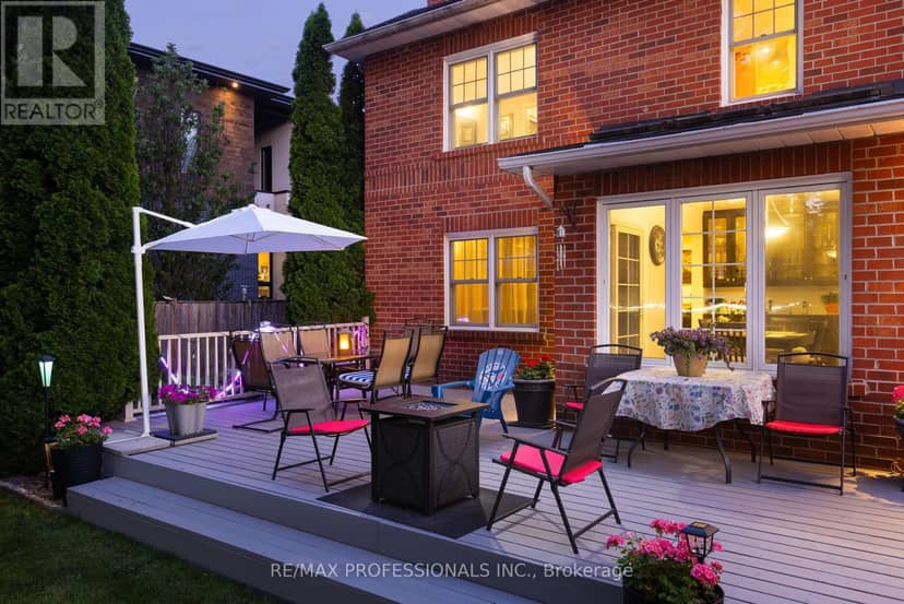 106 Rathburn Road, Toronto, photo 4