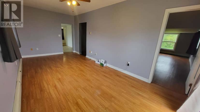 181 HOWATT Street — photo 15 of 24