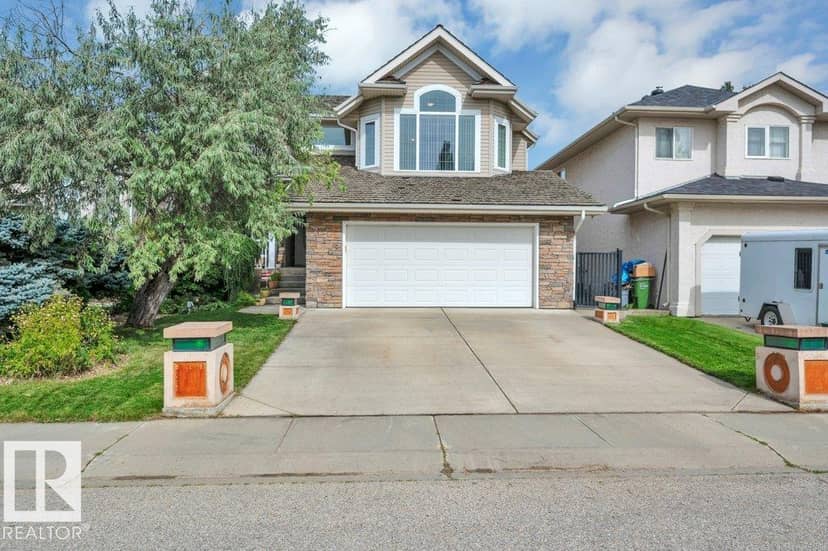 739 Haliburton Cr NW, Edmonton