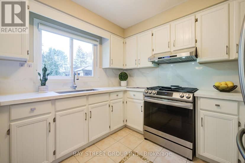 1348 Windrush Drive — photo 10 of 40