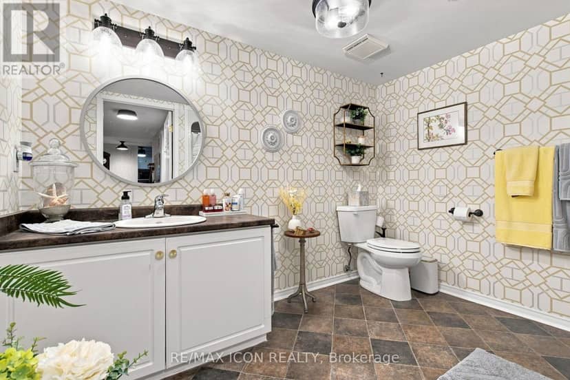 327 - 511 Gainsborough Road — photo 22 of 36
