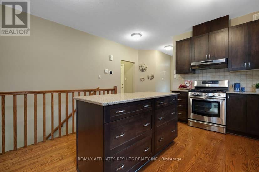 248 Bulrush Crescent — photo 13 of 38