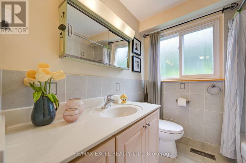 81 Amanda Drive — photo 33 of 40