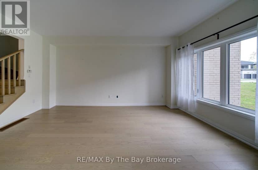 73 Federica Crescent — photo 10 of 40