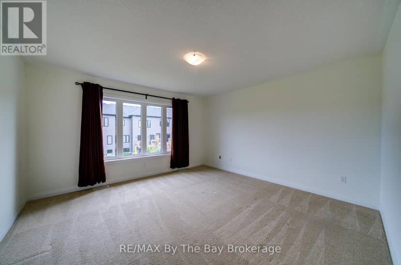 73 Federica Crescent — photo 25 of 40