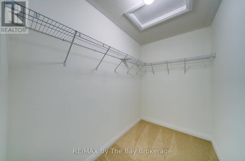 73 Federica Crescent — photo 34 of 40