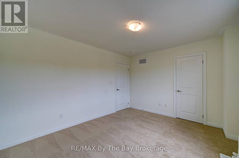 73 Federica Crescent — photo 38 of 40