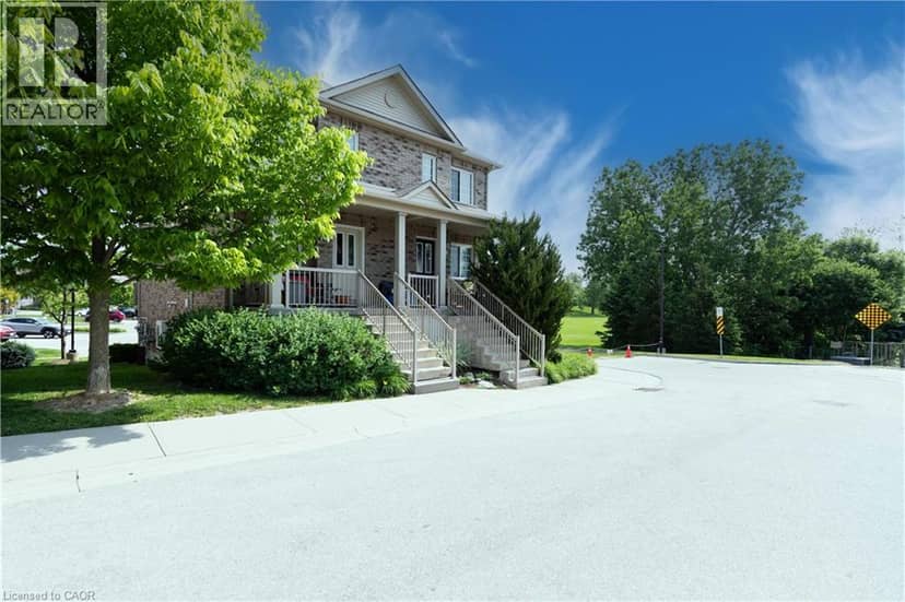 35 MOUNTFORD Drive Unit# 121 — photo 3 of 10