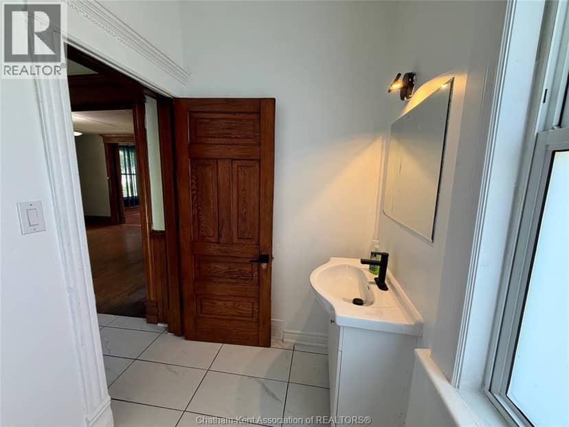 27 & 31 Wade STREET — photo 16 of 35