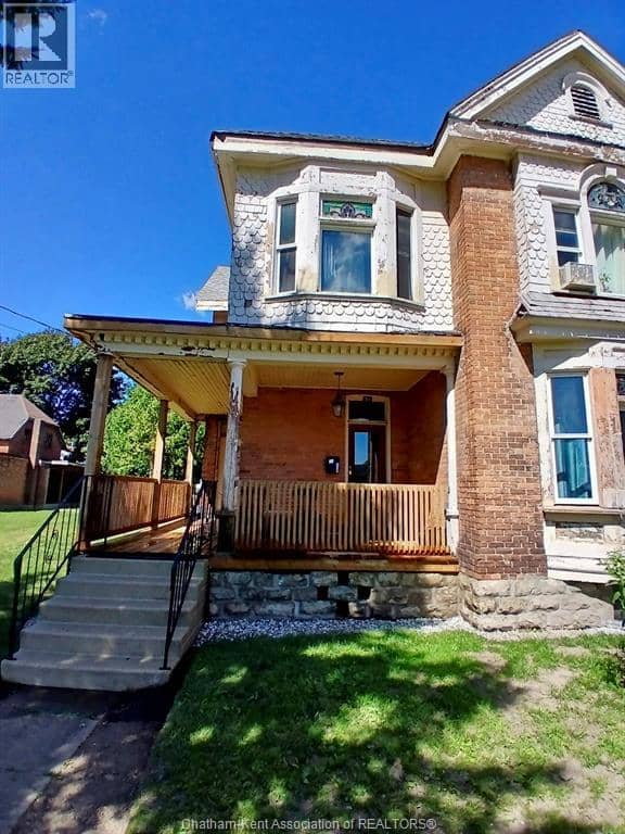 27 & 31 Wade STREET — photo 2 of 35