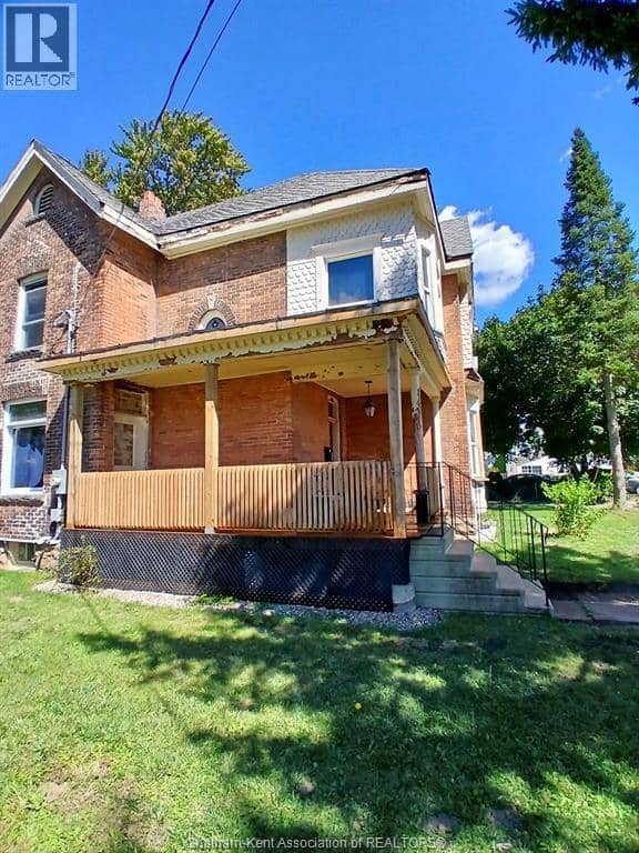 27 & 31 Wade STREET — photo 3 of 35