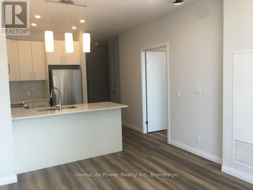 605 - 104 Garment Street — photo 13 of 38