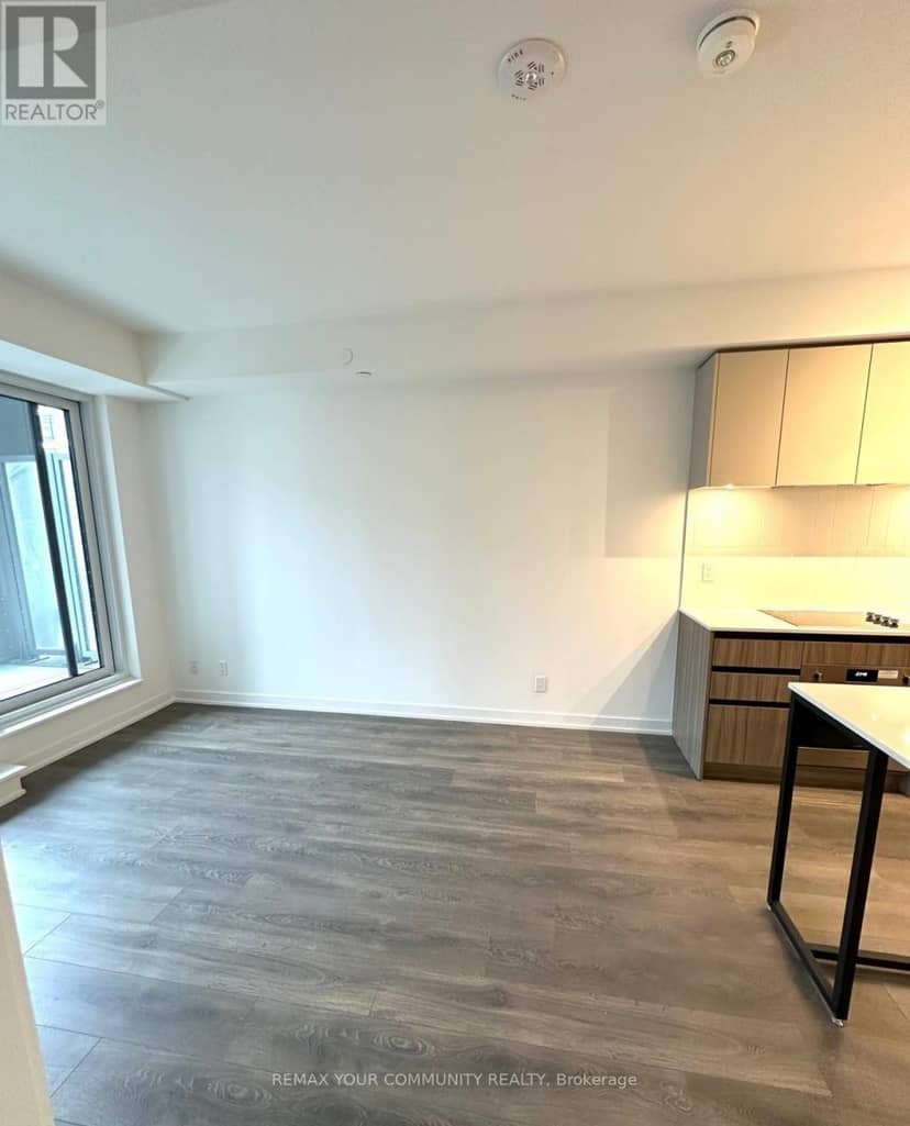 A328 - 7950 Bathurst Street, Vaughan, photo 5