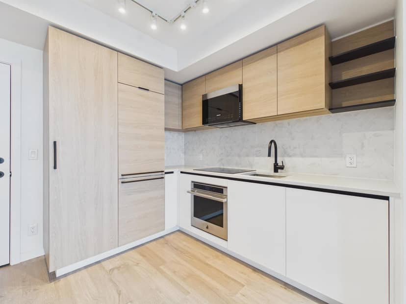 3111 10448 UNIVERSITY DRIVE, Surrey, photo 2