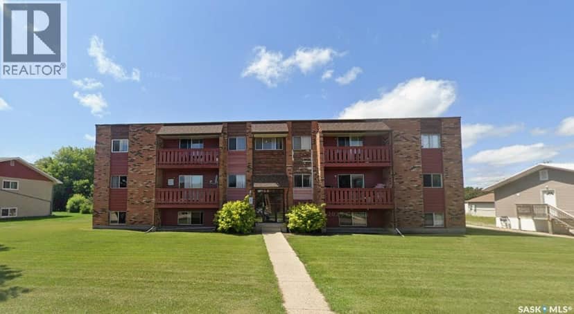Units Melville — photo 2 of 3