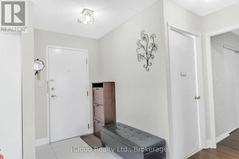 903 - 135 Hillcrest Avenue — photo 17 of 40