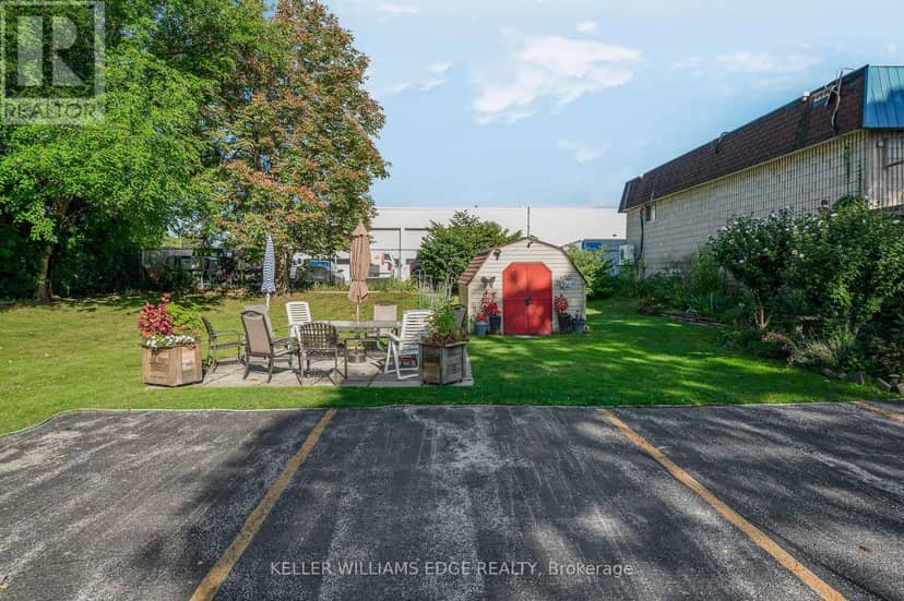 9 - 824 Brant Street — photo 30 of 39
