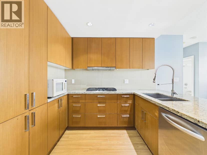 2207 1155 THE HIGH STREET, Coquitlam, photo 5