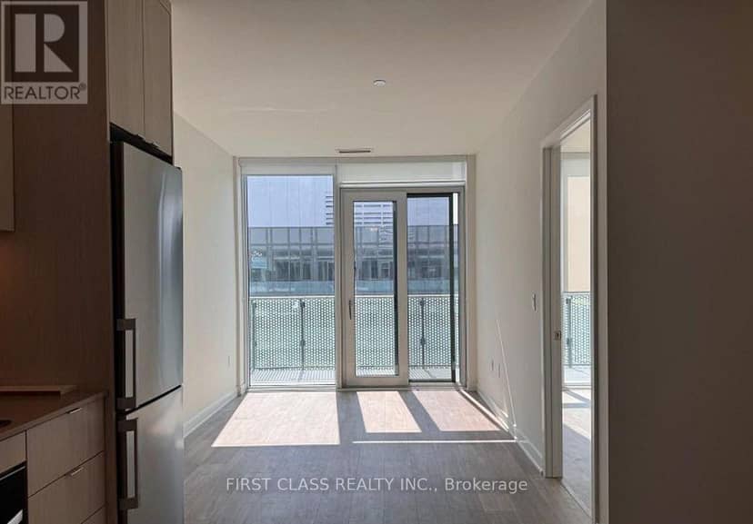 PH3015 - 70 Princess Street — photo 5 of 22