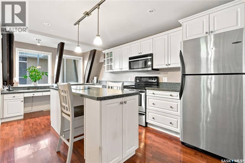 4 2855 Lacon STREET — photo 11 of 40