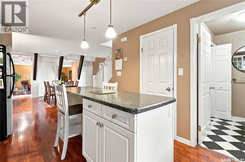 4 2855 Lacon STREET — photo 13 of 40