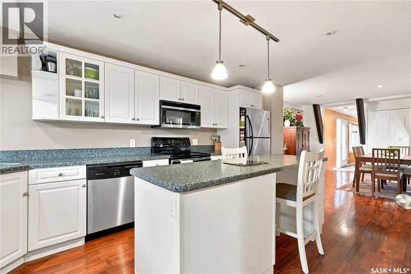 4 2855 Lacon STREET — photo 15 of 40