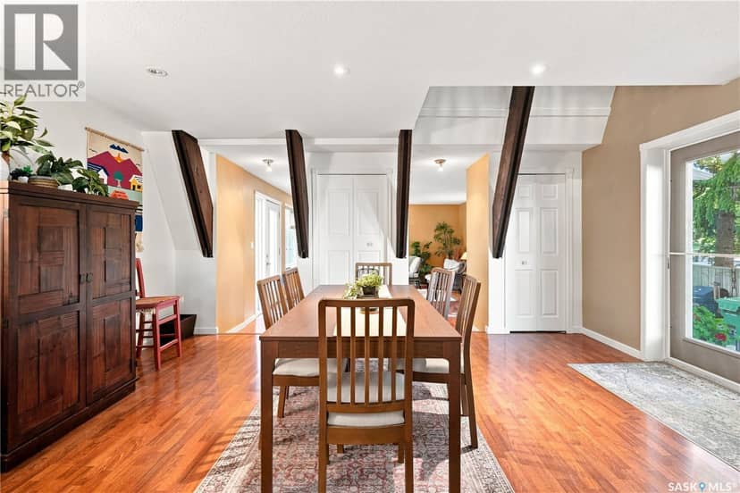 4 2855 Lacon STREET — photo 9 of 40