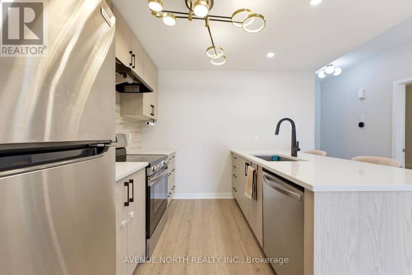 606 Parnian Private — photo 12 of 40
