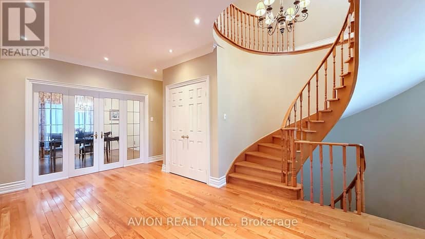 2068 Nipigon Drive — photo 2 of 37