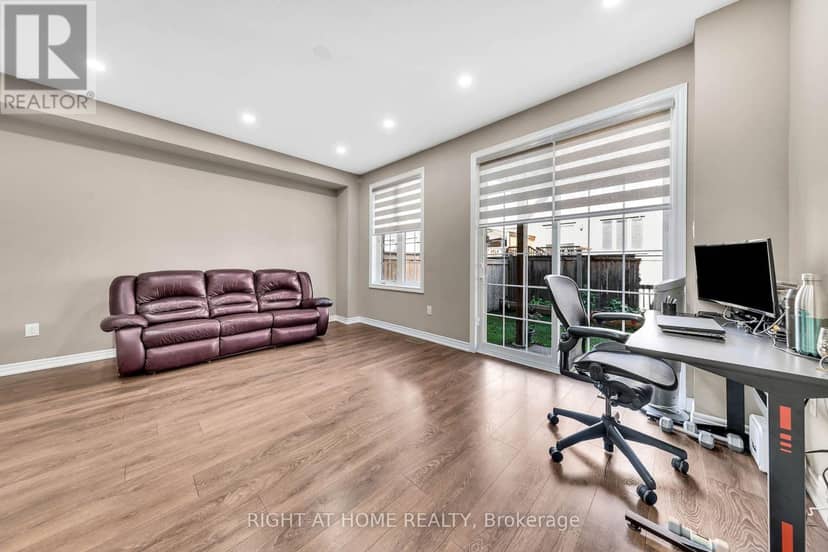 397 Hardwick Common — photo 6 of 24