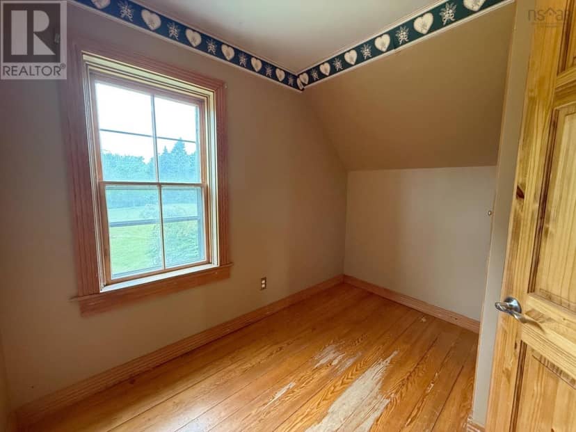 22 Hogg Lane — photo 25 of 40
